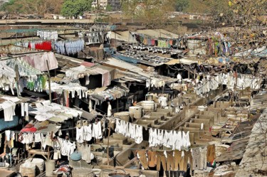 Фотография под названием "Laundry in Mumbai.…" - Boris Davidovich, Подлинное произведение искусства