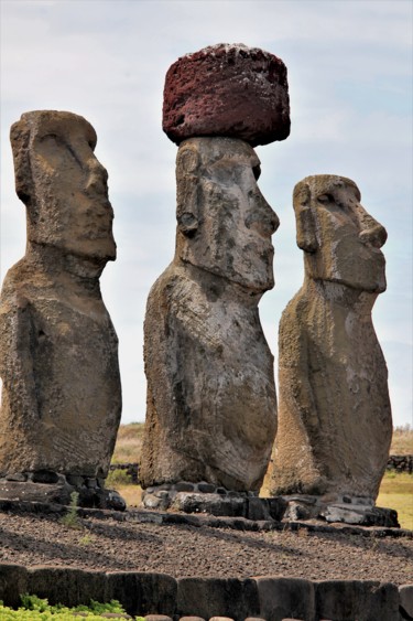 Group of silent comrades. The Easter Island.#N4 Фотография под названием "Group of silent com…" - Boris Davidovich, Подлинное произведение искусства, Цифровая фотография