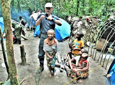 Фотография под названием "Pygmies. N4. Congo…" - Boris Davidovich, Подлинное произведение искусства