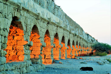 Фотография под названием "Ancient aqueduct (1…" - Boris Davidovich, Подлинное произведение искусства, Цифровая фотография