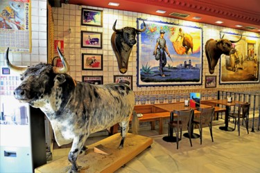 Фотография под названием "The restaurant's in…" - Boris Davidovich, Подлинное произведение искусства