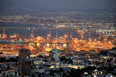 Фотография под названием "Evening Haifa. Isra…" - Boris Davidovich, Подлинное произведение искусства, Цифровая фотография