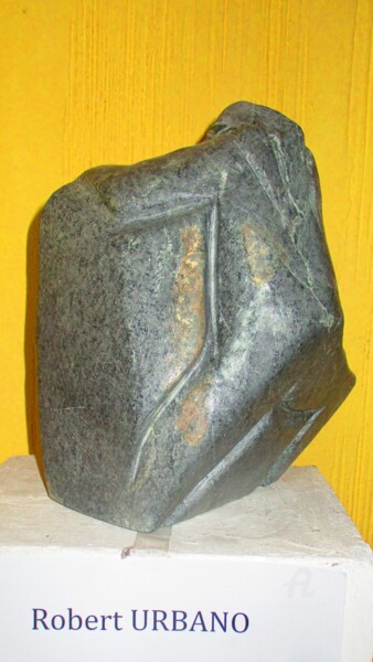 Sculpture titled "Gorille des montagn…" by Roberto Urbano, Original Artwork, Stone