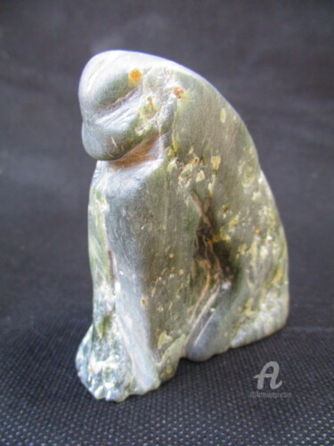 Escultura intitulada "Le petit gorille" por Roberto Urbano, Obras de arte originais, Pedra
