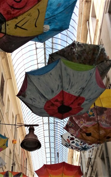 Fotografie mit dem Titel "Parapluies." von Roberto Urbano, Original-Kunstwerk, Digitale Fotografie