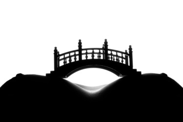Photographie intitulée "Bridge over mountai…" par Bodyscaper, Œuvre d'art originale