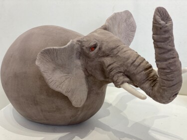 Sculpture intitulée "Éléphant boule" par Nicole Boldo, Œuvre d'art originale, Argile