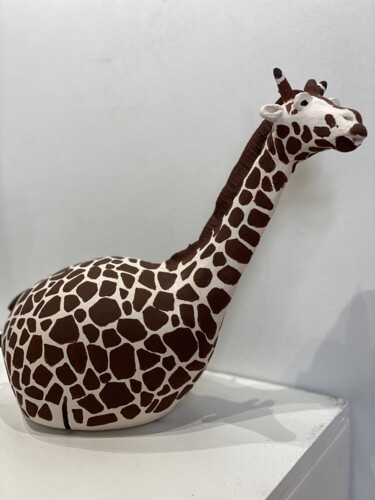 Sculpture intitulée "Girafe boule" par Nicole Boldo, Œuvre d'art originale, Argile