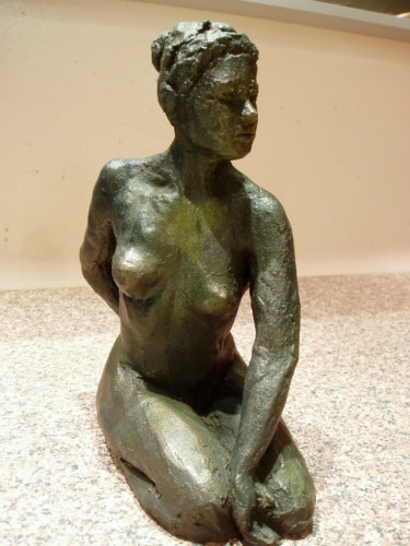 Sculpture titled "DIS MOI" by Nicole Boldo, Original Artwork, Terra cotta