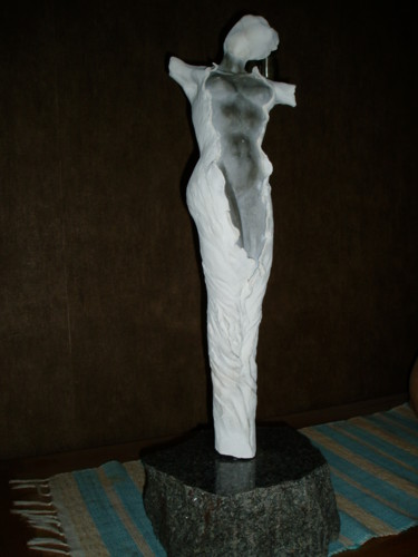 Sculpture titled "FEMINITE" by Nicole Boldo, Original Artwork, Terra cotta