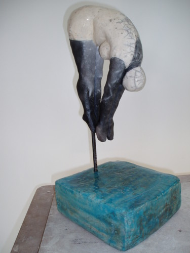 Skulptur mit dem Titel "PLONGEON 1" von Nicole Boldo, Original-Kunstwerk, Terra cotta