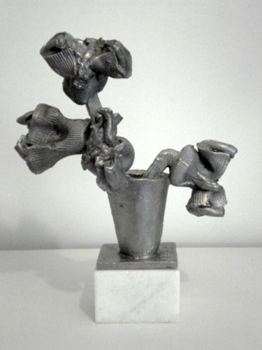 Scultura intitolato "LINDAS FLORES" da Barake Sculptor, Opera d'arte originale, Metalli