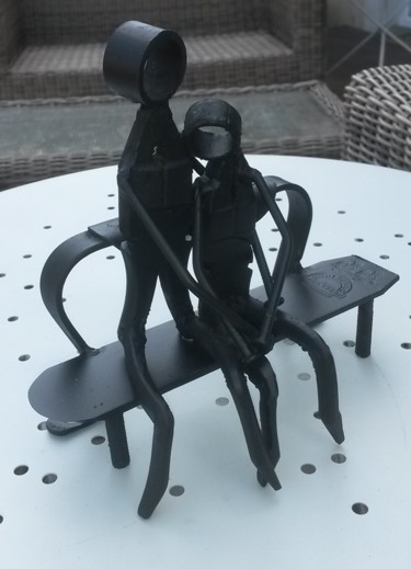 Sculpture titled "Les amoureux" by Bonemine0, Original Artwork, Metals