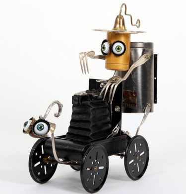 Escultura titulada "the bot on movement" por Branimir Misic, Obra de arte original, Metales