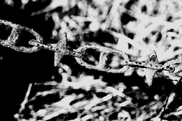 Photography titled "The chain beyond wh…" by Jgc Braticius, Original Artwork, Digital Photography