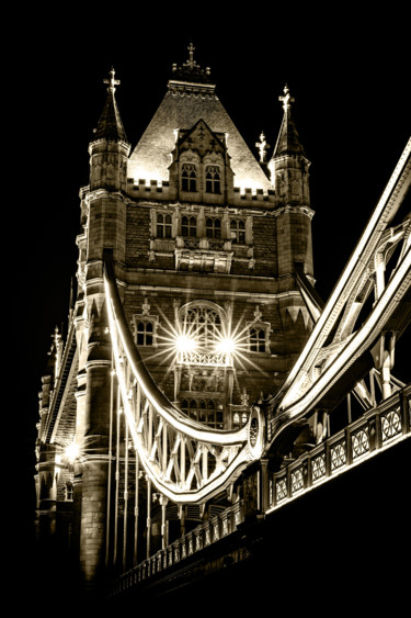 Photographie intitulée "Tower Bridge I" par Jgc Braticius, Œuvre d'art originale, Photographie numérique