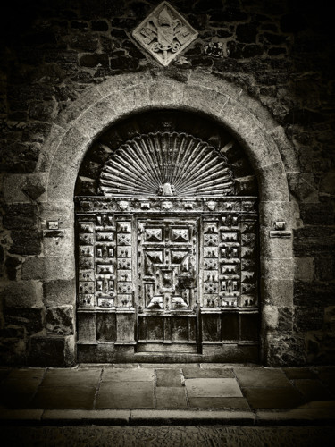 Fotografie getiteld "Cathedral close" door Jgc Braticius, Origineel Kunstwerk, Digitale fotografie