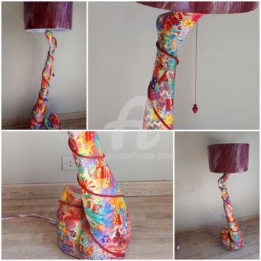 Design intitulada "Jambe lampe" por Brigitte Dravet, Obras de arte originais, Acrílico