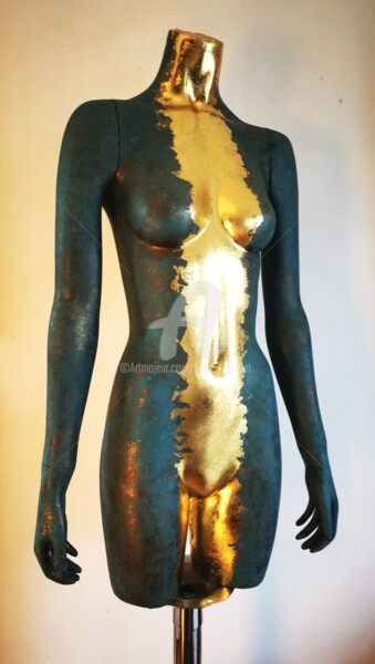 Sculpture titled "Woman in blue" by Brigitte Dravet, Original Artwork, Plastic