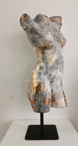 Sculpture titled "Antiquity" by Brigitte Dravet, Original Artwork, Acrylic