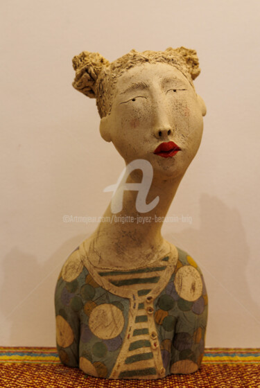 Sculptuur getiteld "Marguerite" door Brigitte Joyez Beaurain (BRIG), Origineel Kunstwerk, Klei