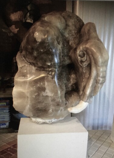 Sculpture titled "l'éléphant" by Brigitte Perez, Original Artwork, Stone