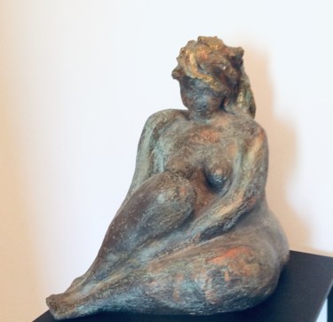 Sculpture titled "Nostalgique" by Brigitte Reina, Original Artwork, Terra cotta