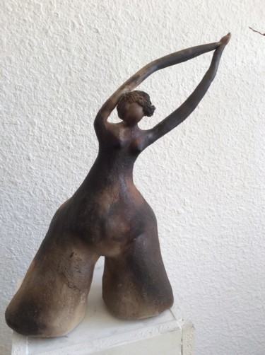 Sculpture intitulée "La derniere née" par Brigitte Reina, Œuvre d'art originale
