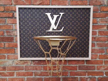 Sculpture intitulée "Louis Vuitton frame…" par Brother X, Œuvre d'art originale, Aluminium