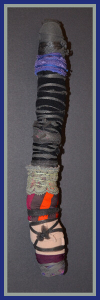 Textile Art titled "Enserrement (L n°4)" by Bruno Buschiasso, Original Artwork, Fabric