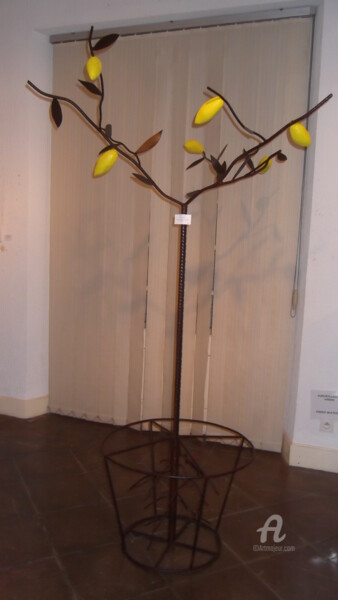 Skulptur mit dem Titel "citron-de-beton.jpg" von Bruno Laugier, Original-Kunstwerk
