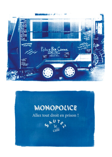 Fotografie getiteld "POLICE BOX COFFEE" door Bruno Lhonneur, Origineel Kunstwerk, Film fotografie