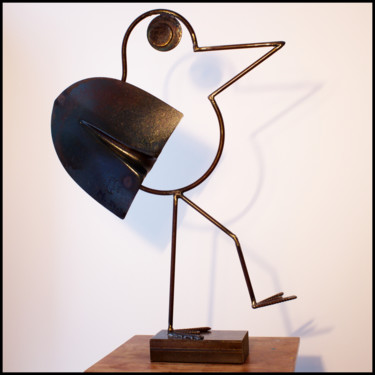 Sculpture titled "Oiseau Pelle" by Bruno Mesrine, Original Artwork, Metals