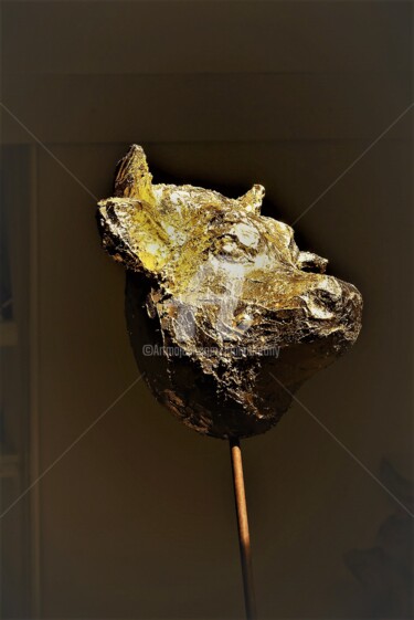 Sculpture titled "La Vache d'Or" by Bruno Antony-Thouret (bruno antony), Original Artwork, Plastic