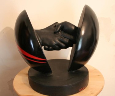 Sculpture intitulée "UN MONDE FRATERNEL…" par Buissonances, Œuvre d'art originale