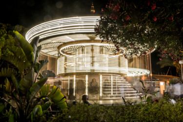 Photographie intitulée "manege-6.jpg" par Bulimages, Œuvre d'art originale