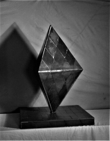 Escultura titulada "petite taurite" por Dimitri Bussonnais, Obra de arte original, Metales