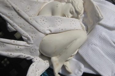 Sculpture titled "glove020.jpg" by Carla Van Beers, Original Artwork