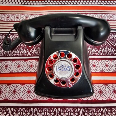 Design intitulée "Funny Phone" par Calavera Estudio Dgo Mx, Œuvre d'art originale, Accessoires