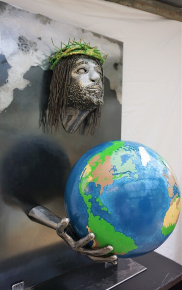 Sculpture intitulée "SAVE THE WORLD" par Calou, Œuvre d'art originale, Métaux Monté sur Métal