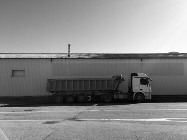 Photography titled "Camion" by Camille R., Original Artwork, Non Manipulated Photography