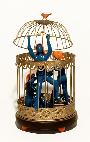 Sculpture titled "La gabbia dorata" by Carlo Alberto Pacifici, Original Artwork, Polymer clay