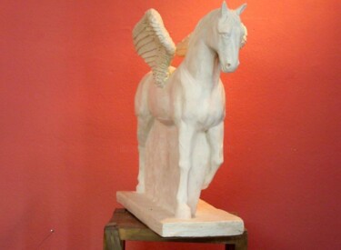 Scultura intitolato "caballo alado mitol…" da Carlos Arrabal, Opera d'arte originale, Pietra