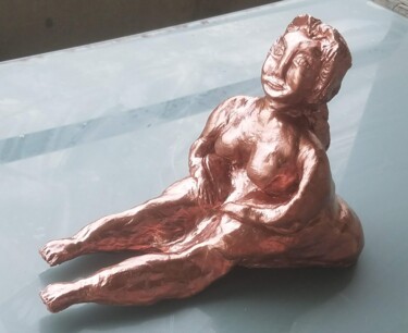 Sculpture intitulée "Sitzende Frau" par Carmen Coduri, Œuvre d'art originale, Céramique