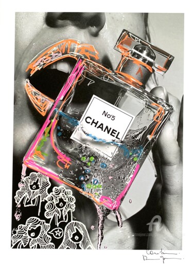 Dessin intitulée "Grey Chanel N*5" par Caroline Montigneaux, Œuvre d'art originale, Marqueur