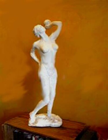 Escultura titulada "Standing Female" por Carolyn   A. Debnam, Obra de arte original, Yeso