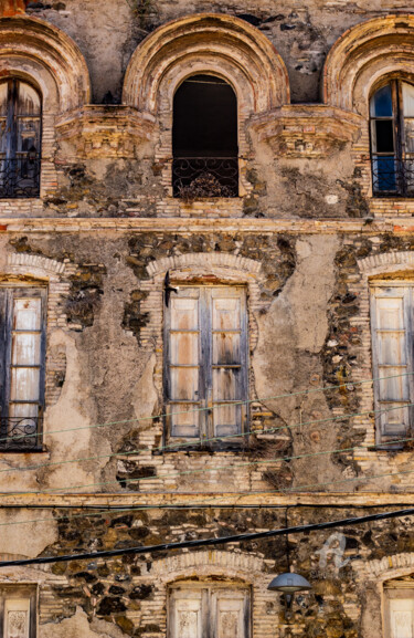 Photographie intitulée "Le mur habité" par Cassandre Murail, Œuvre d'art originale, Photographie numérique