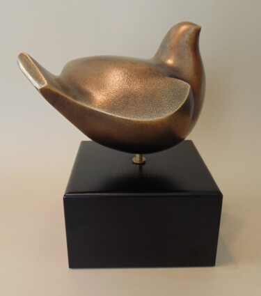 Escultura titulada "ave" por Carlos Castanedo, Obra de arte original, Resina