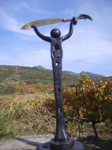 Skulptur mit dem Titel "prête moi ta plume" von Castor, Original-Kunstwerk
