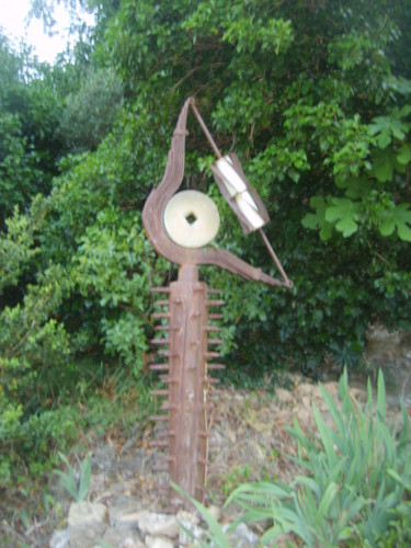 Escultura intitulada "le moulin â prières" por Castor, Obras de arte originais